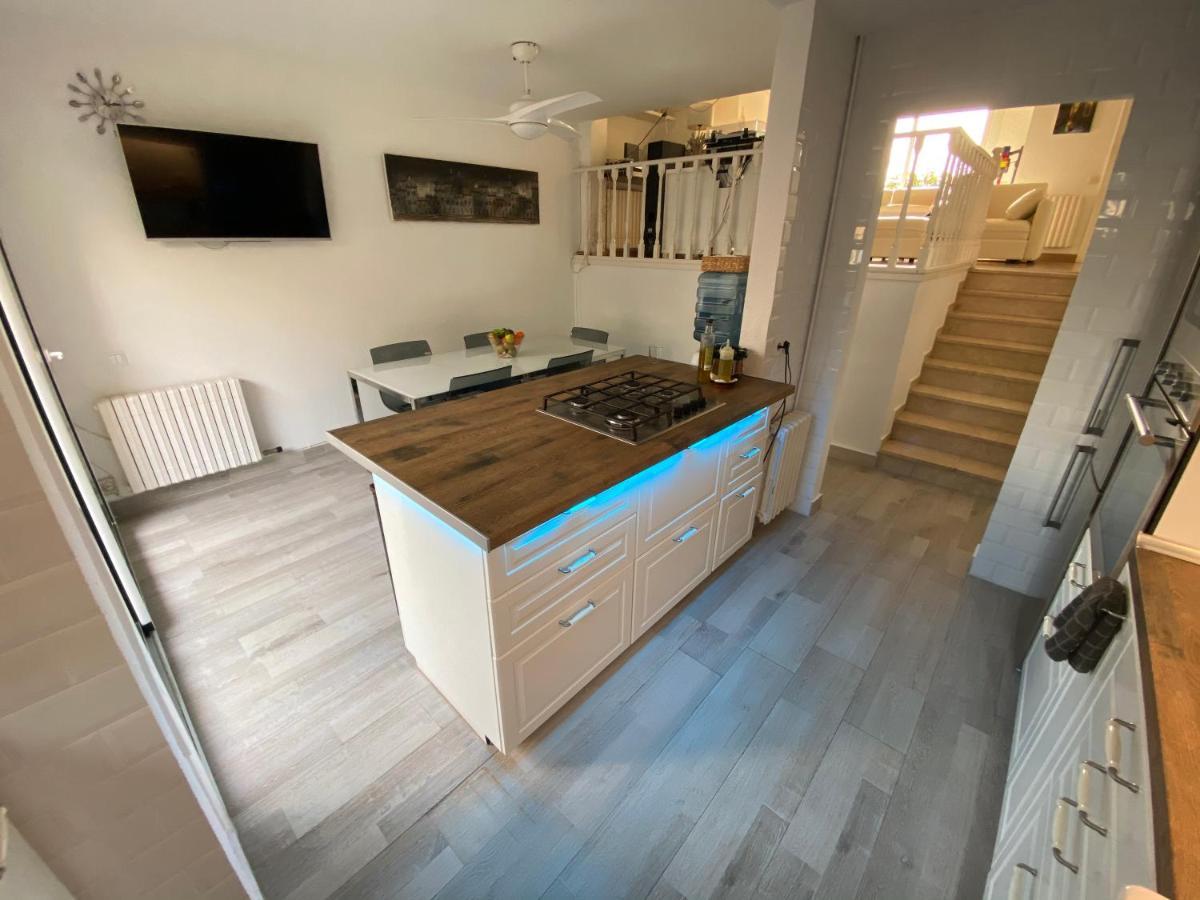 Casa En Masnou Junto A Playa Y Tren Βίλα Εξωτερικό φωτογραφία