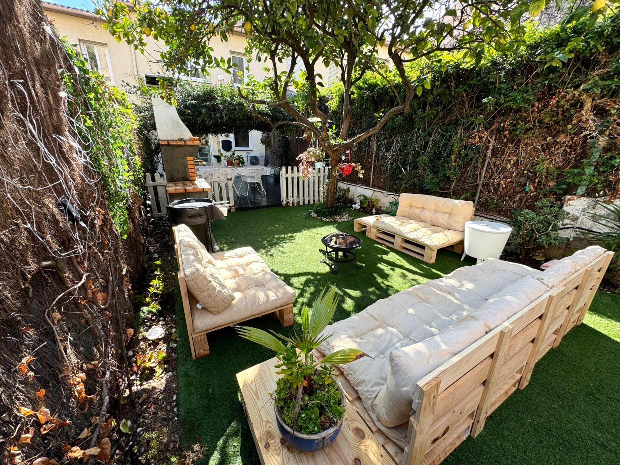 Casa En Masnou Junto A Playa Y Tren Βίλα Εξωτερικό φωτογραφία